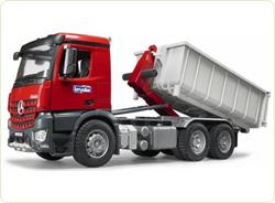 Camion container pe role